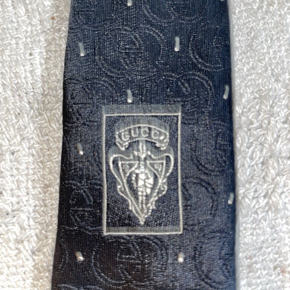 Gucci Men’s Dress Tie Size 57” 3.5” Black Logo Motif Business Formal City NWT - Picture 13 of 13